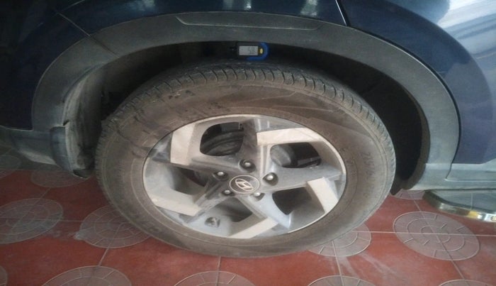 2020 Hyundai VENUE SX 1.0 (O) TURBO, Petrol, Manual, 46,501 km, tyre