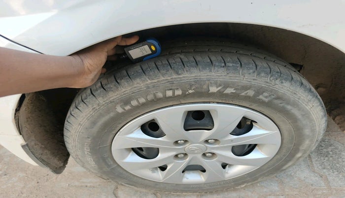 2017 Hyundai Elite i20 SPORTZ 1.2, Petrol, Manual, 1,00,268 km, tyre