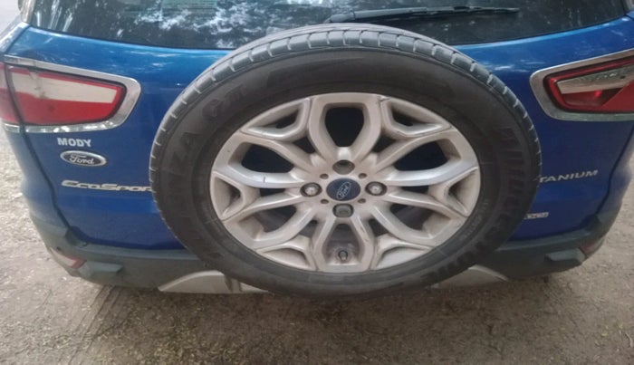 2015 Ford Ecosport TITANIUM 1.5L DIESEL, Diesel, Manual, 1,99,744 km, tyre