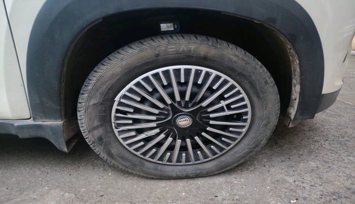 2018 Mahindra KUV 100 NXT K2+ P 6 STR, Petrol, Manual, 55,777 km, tyre