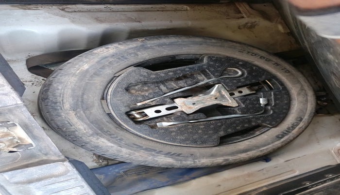 2018 Maruti Vitara Brezza ZDI, Diesel, Manual, 1,87,422 km, tyre