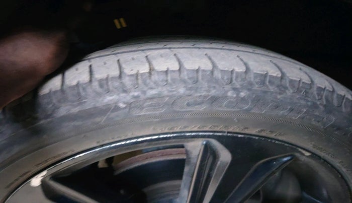 2019 Hyundai Verna 1.6 VTVT SX O, Petrol, Manual, 39,000 km, tyre