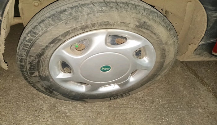 2016 Mahindra Kuv100 K4 6 STR, Petrol, Manual, 1,30,252 km, tyre