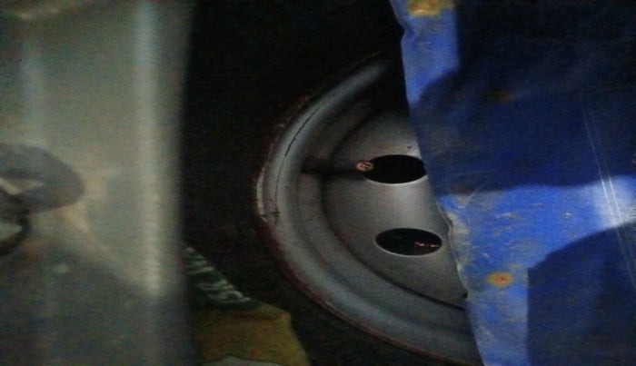 2012 Maruti Wagon R 1.0 LXI CNG, Petrol, Manual, 69,432 km, tyre