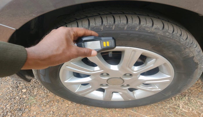 2017 Tata Tiago XZ PETROL, Petrol, Manual, 94,758 km, tyre