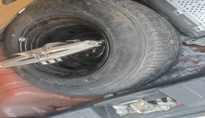 2021 Maruti Alto VXI, Petrol, Manual, 43,638 km, tyre