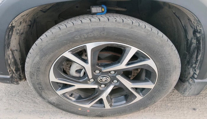 2022 Toyota URBAN CRUISER HYRYDER V AWD NEO DRIVE, Petrol, Manual, 69,171 km, tyre