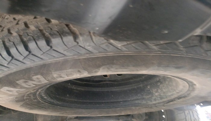 2017 Ford Endeavour TITANIUM 3.2 4X4 AT, Diesel, Automatic, 98,347 km, tyre