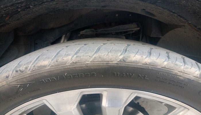 2017 Ford Endeavour TITANIUM 3.2 4X4 AT, Diesel, Automatic, 98,347 km, tyre