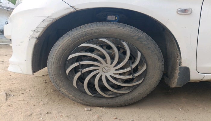 2014 Honda Amaze 1.2L I-VTEC EX, Petrol, Manual, 79,178 km, tyre