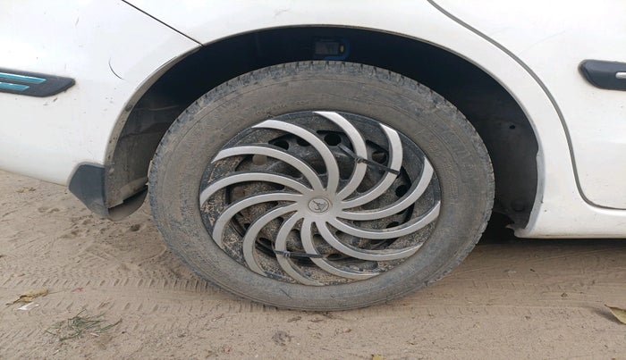 2014 Honda Amaze 1.2L I-VTEC EX, Petrol, Manual, 79,178 km, tyre