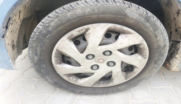 2013 Honda Amaze 1.2L I-VTEC E, Petrol, Manual, 1,08,389 km, tyre