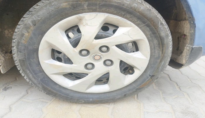 2013 Honda Amaze 1.2L I-VTEC E, Petrol, Manual, 1,08,389 km, tyre