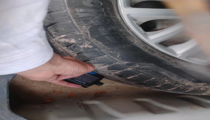 2022 Maruti Dzire ZXI CNG, Petrol, Manual, 79,152 km, tyre