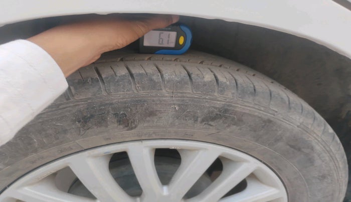 2022 Maruti Dzire ZXI CNG, Petrol, Manual, 79,152 km, tyre