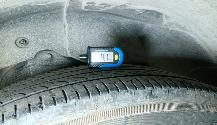 2016 Mahindra XUV500 W8, Diesel, Manual, 78,513 km, tyre