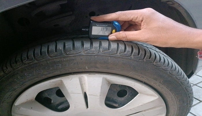 2015 Maruti Wagon R 1.0 VXI, Petrol, Manual, 47,574 km, tyre