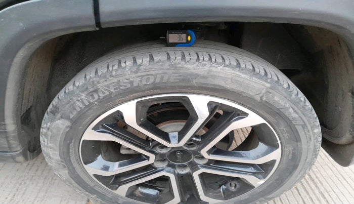 2022 Jeep Compass LIMITED (O) 2.0 DIESEL, Diesel, Manual, 69,714 km, tyre