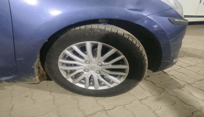 2018 Maruti Dzire ZXI, Petrol, Manual, 39,298 km, tyre