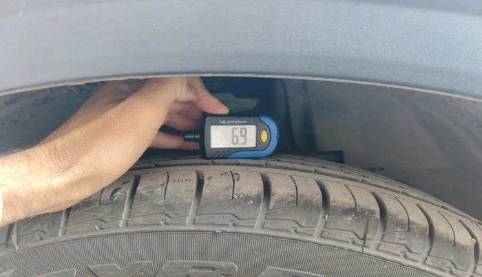 2024 Tata NEXON Fearless Plus (PS) 1.2 iCNG 6MT Dual Tone, Petrol, Manual, 9,316 km, tyre