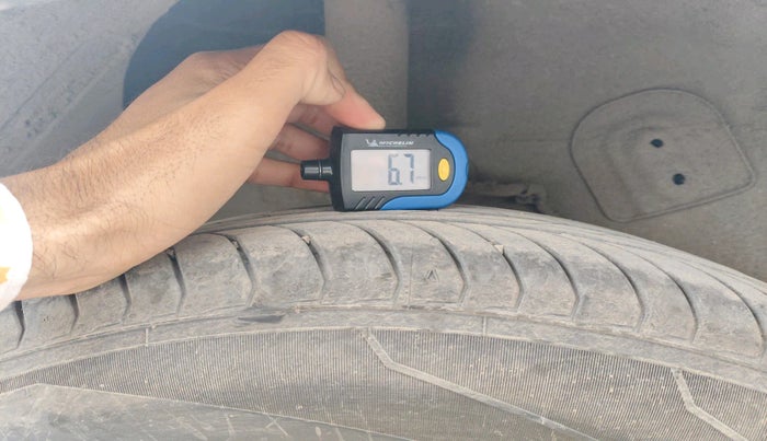 2024 Tata NEXON Fearless Plus (PS) 1.2 iCNG 6MT Dual Tone, Petrol, Manual, 9,316 km, tyre