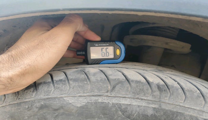 2024 Tata NEXON Fearless Plus (PS) 1.2 iCNG 6MT Dual Tone, Petrol, Manual, 9,316 km, tyre