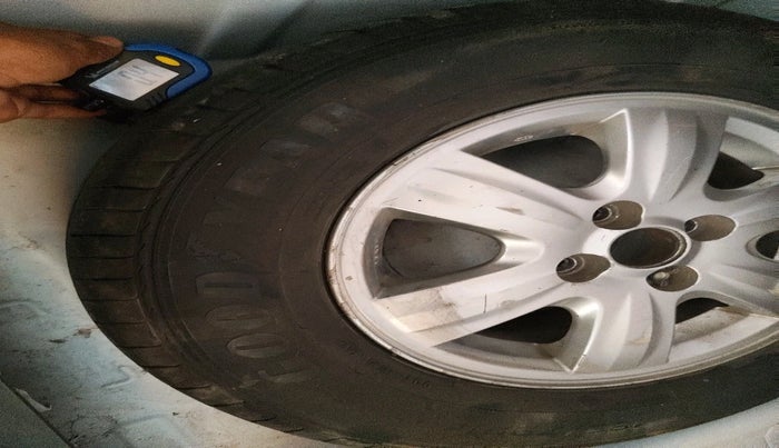 2010 Maruti Swift Dzire ZDI, Diesel, Manual, 1,83,567 km, tyre