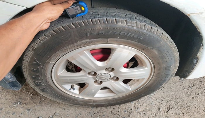 2010 Maruti Swift Dzire ZDI, Diesel, Manual, 1,83,567 km, tyre