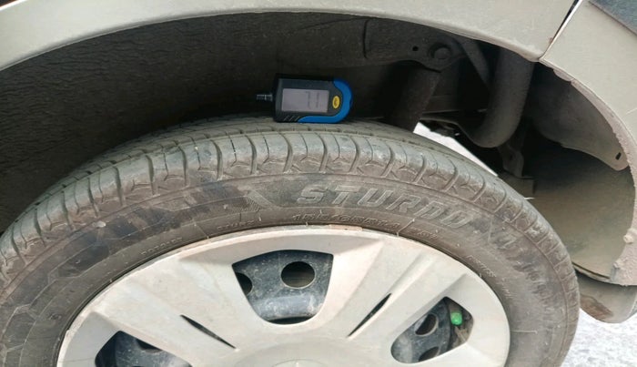 2013 Maruti Wagon R 1.0 VXI, Petrol, Manual, 1,09,225 km, tyre