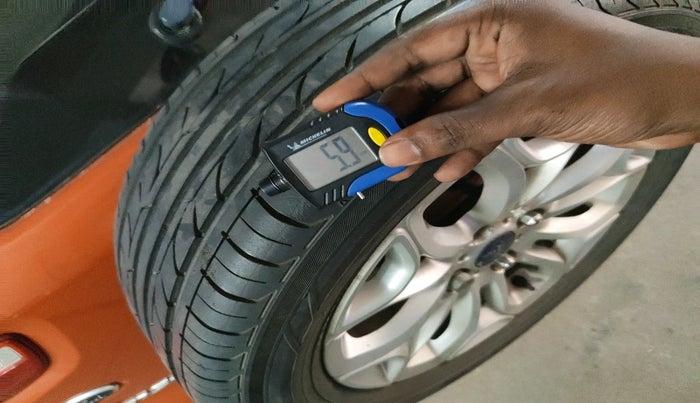 2015 Ford Ecosport TITANIUM 1.5L PETROL AT, Petrol, Automatic, 69,120 km, tyre