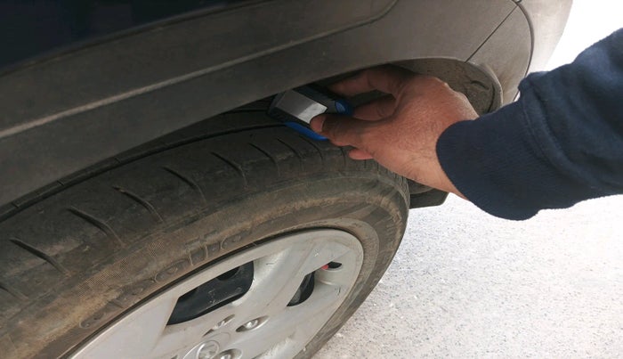 2019 Hyundai VENUE S 1.2, Petrol, Manual, 48,202 km, tyre