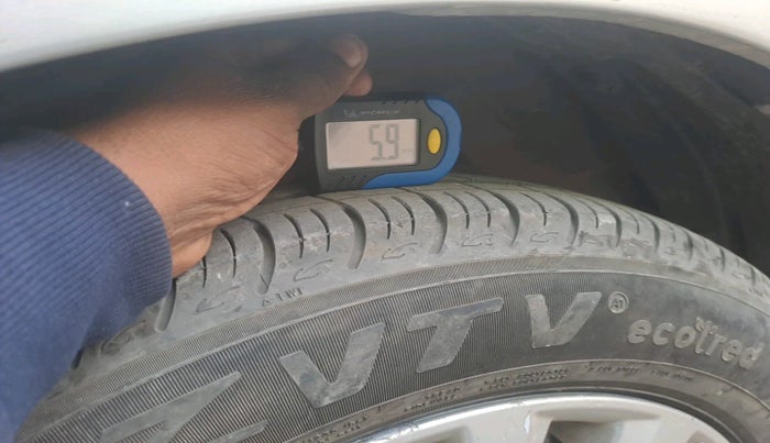 2014 Maruti Ciaz ZXI, Petrol, Manual, 47,668 km, tyre