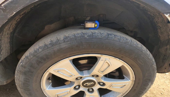 2011 Mahindra XUV500 W8, Diesel, Manual, 2,09,373 km, tyre