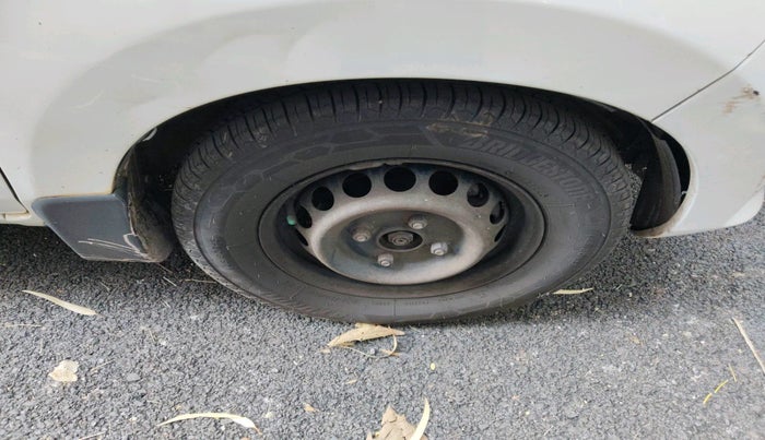 2016 Maruti Alto 800 LXI, Petrol, Manual, 2,48,160 km, tyre