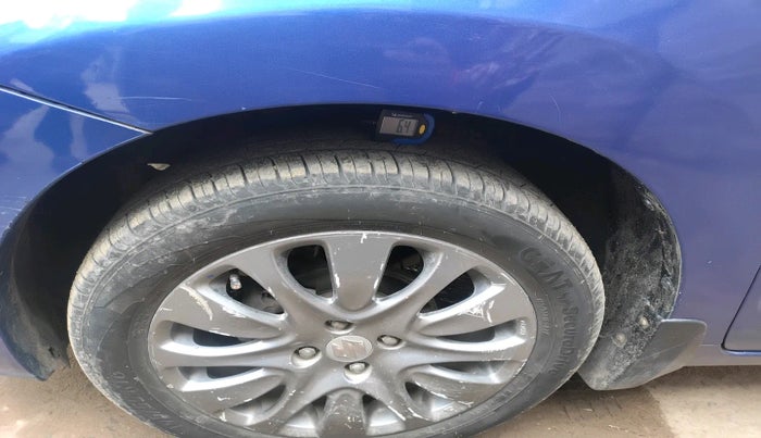 2017 Maruti Baleno ALPHA DIESEL 1.3, Diesel, Manual, 80,136 km, tyre