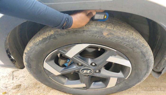 2020 Hyundai VENUE SX 1.5 CRDI, Diesel, Manual, 1,56,829 km, tyre