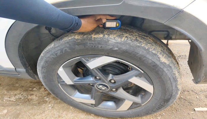 2020 Hyundai VENUE SX 1.5 CRDI, Diesel, Manual, 1,56,829 km, tyre