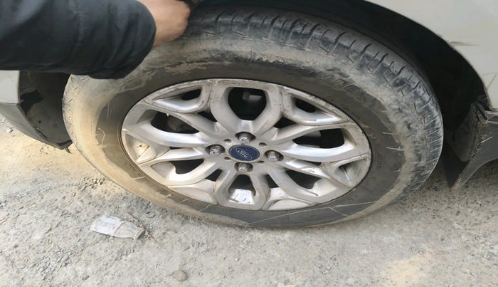 2013 Ford Ecosport TITANIUM 1.0L ECOBOOST, Petrol, Manual, 93,725 km, tyre