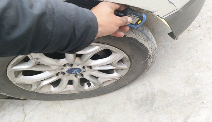 2013 Ford Ecosport TITANIUM 1.0L ECOBOOST, Petrol, Manual, 93,725 km, tyre