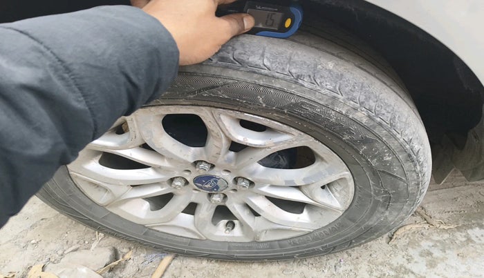 2013 Ford Ecosport TITANIUM 1.0L ECOBOOST, Petrol, Manual, 93,725 km, tyre