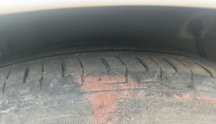 2016 Hyundai Verna FLUIDIC 4S 1.6 VTVT SX, Petrol, Manual, 1,02,680 km, tyre