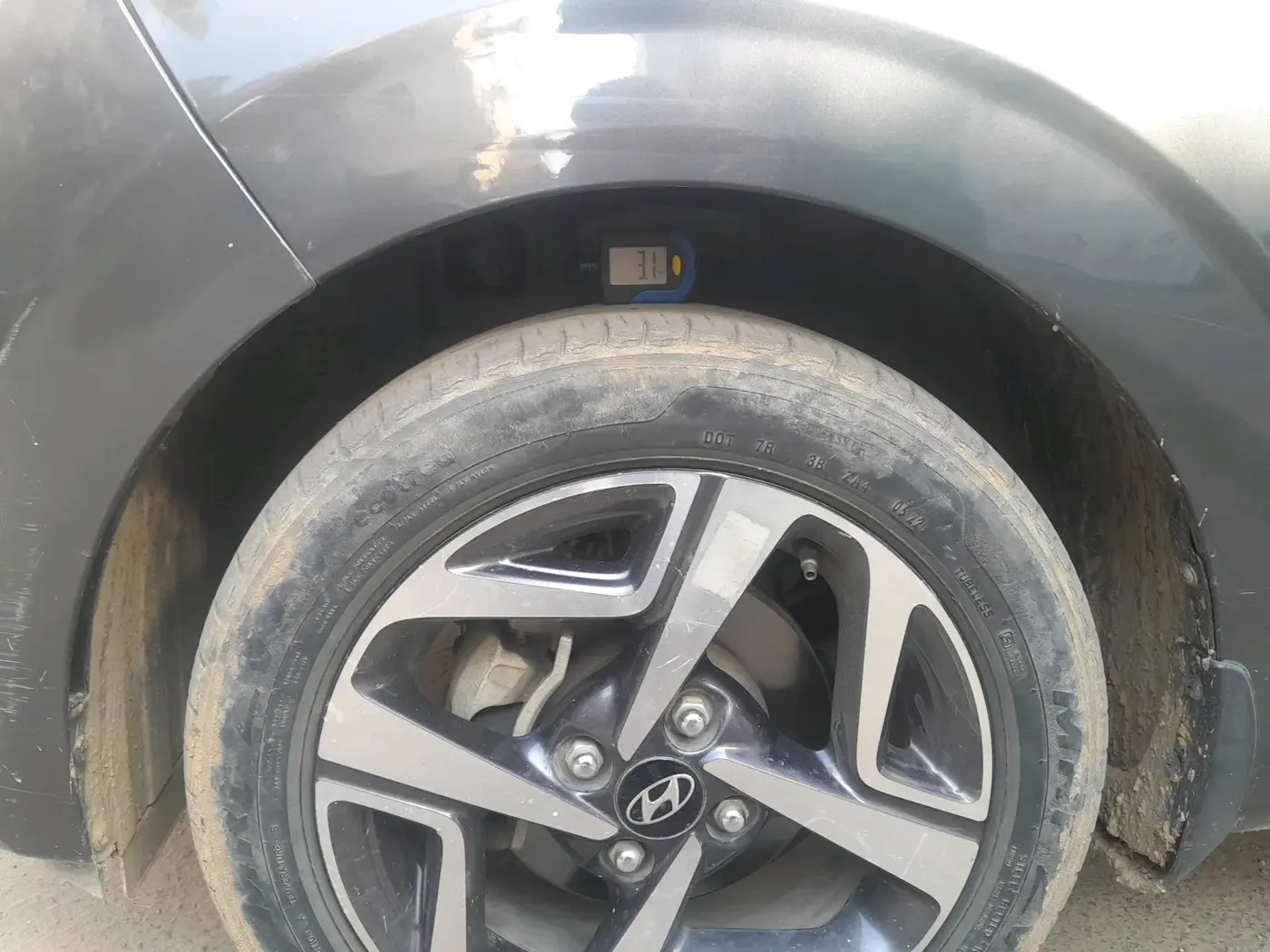 2022 Hyundai AURA SX 1.2, Petrol, Manual, 62,174 km, tyre