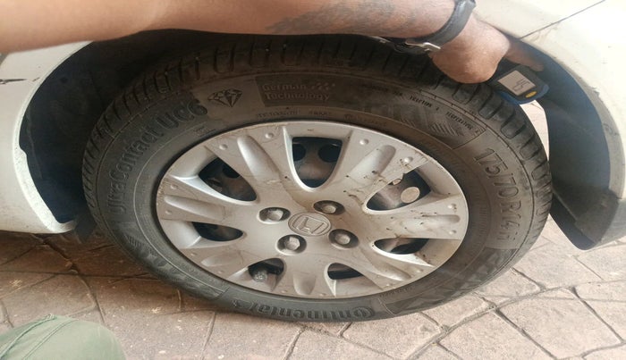 2014 Honda Amaze 1.2L I-VTEC S AT, Petrol, Automatic, 54,000 km, tyre