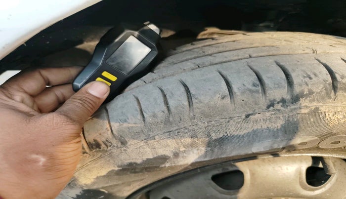 2019 Maruti Eeco 5 STR WITH A/C+HTR CNG, Petrol, Manual, 53,252 km, tyre