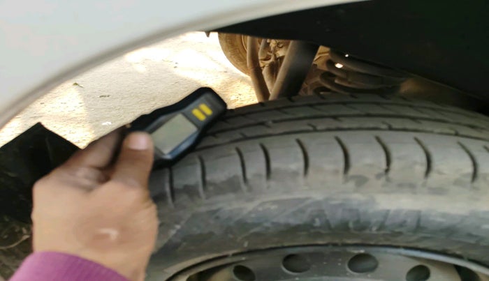 2019 Maruti Eeco 5 STR WITH A/C+HTR CNG, Petrol, Manual, 53,252 km, tyre