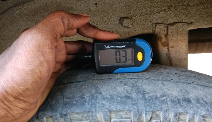 2021 Maruti Eeco 7 STR, Petrol, Manual, 27,709 km, tyre