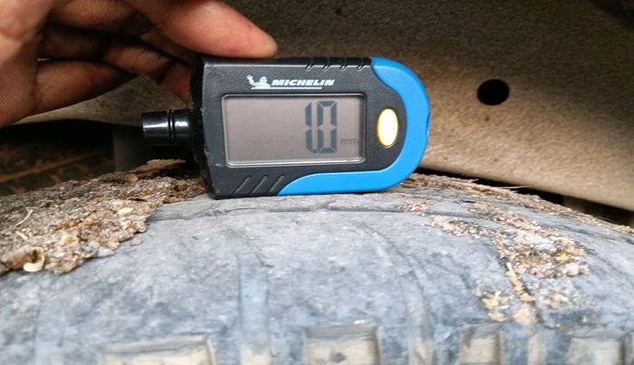 2021 Maruti Eeco 7 STR, Petrol, Manual, 27,709 km, tyre