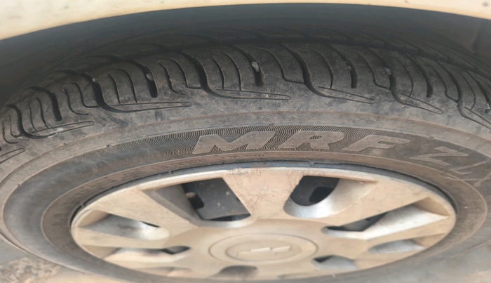 2012 Chevrolet Spark LT 1.0, Petrol, Manual, 20,358 km, tyre