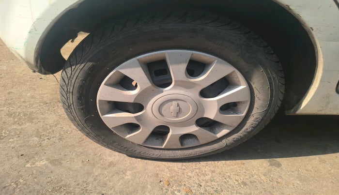 2012 Chevrolet Spark LT 1.0, Petrol, Manual, 20,358 km, tyre