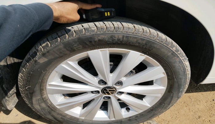 2022 Volkswagen VIRTUS HIGHLINE TSI 1.0 MT, Petrol, Manual, 18,016 km, tyre